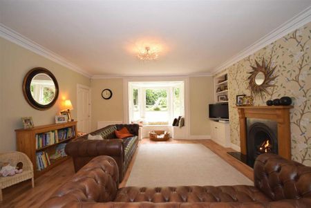 4 bedroom terraced house to rent - Photo 2