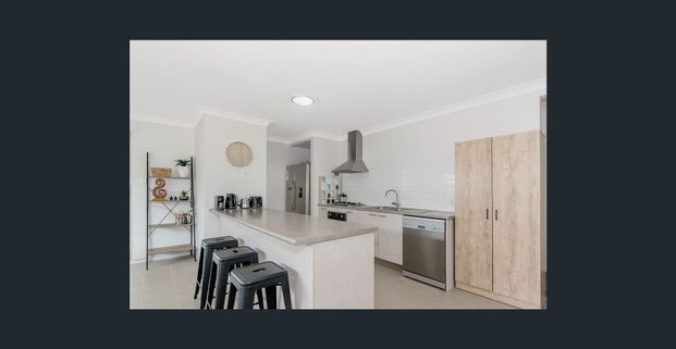 SPACIOUS FAMILY HOME - Photo 1