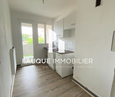 Location Appartement 3 pièces 51m² BOURG LES VALENCE 26500 - Photo 3