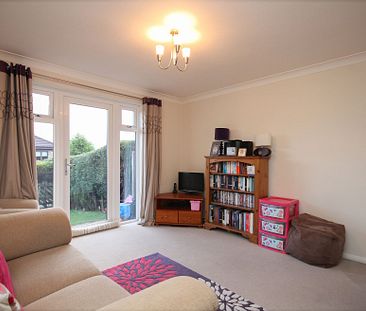 2 bedroom Terraced House to rent - Photo 3