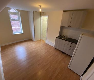 Studio to rent - Photo 4