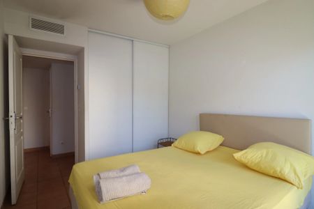 Location Appartement 4 pièces 80m² MARSEILLE 6ème - Photo 3