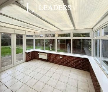 3 bedroom bungalow to rent - Photo 3