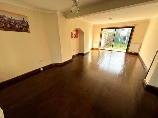 4 bedroom semi-detached house to rent - Photo 1