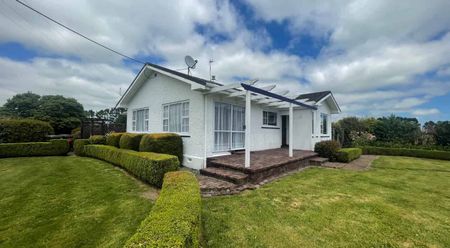 4 bedroom farm house - Photo 3