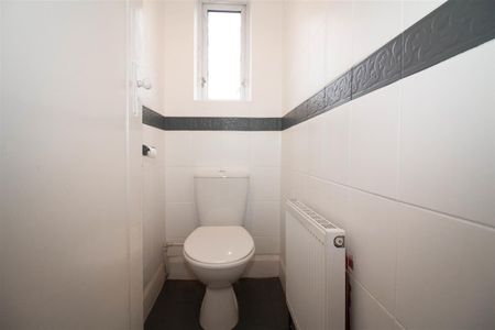 3 Bedroom House - Semi-Detached - Photo 4