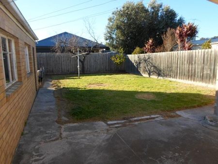 ** Register to Inspect ** Great family home with plenty of yard space - Photo 3