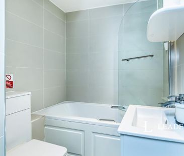 2 bedroom terraced house to rent - Photo 6