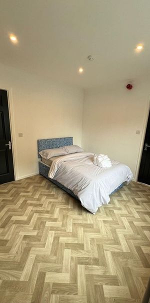 7 Bed Terraced House, Deane Road, L7 - Photo 2