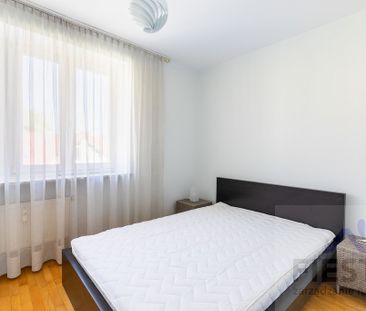 Warszawa, Ursynów, Mysikrólika - Photo 4