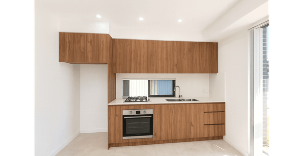 Modern 2 Bedroom Townhouse in Casula! - Photo 1