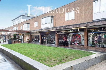 Eastgate,stevenage, SG1 - Photo 2