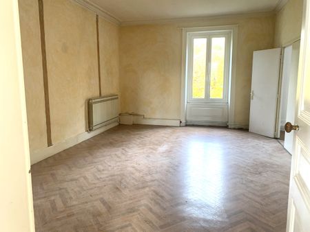 Location Appartement 4 pièces 147m² ST RAMBERT D ALBON 26140 - Photo 4