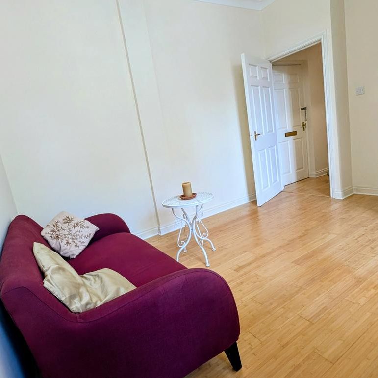 2 bedroom property to rent - Photo 1