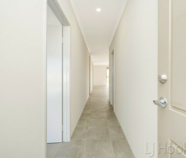 Near new seaside home - Photo 6