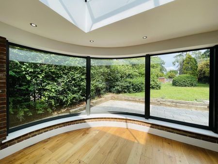 5 bedroom detached house to rent - Photo 5