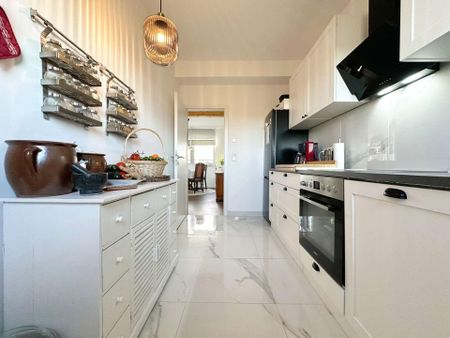 Sanierte 2-Zimmer-Neubauwohnung mit Südwest-Balkon und moderner Einbauküche - Photo 5