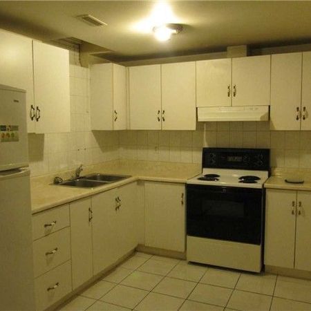 For Lease - 33 Kingsplate Crescent, Toronto, Ontario - Photo 4