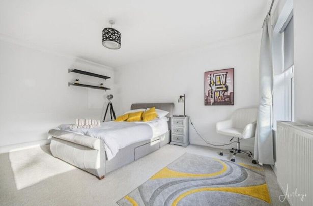 Henfaes Road, Neath, SA11 - Photo 1