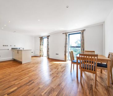 2 bedroom flat to rent - Photo 3