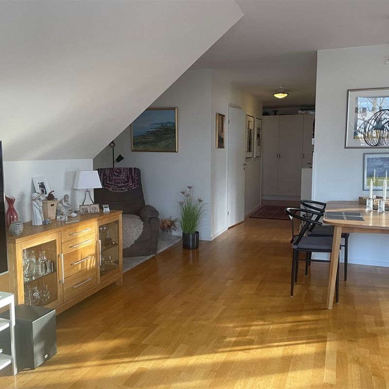 Östra allén 23 - Foto 1