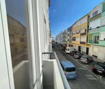 2 Bedroom Apartment, Graça, Lisboa - Photo 5