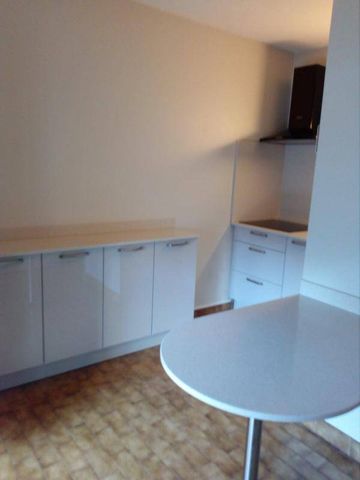 Location appartement t2 48 m² à Villefranche-de-Rouergue (12200) - Photo 4