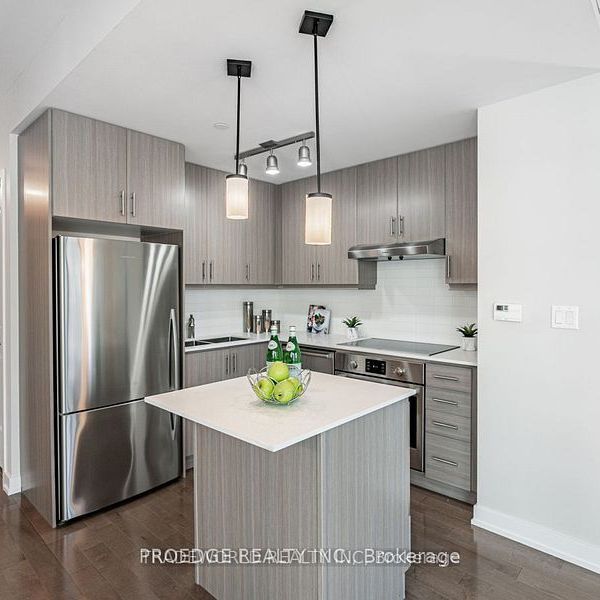 For Lease - 1 The Esplanade Street Unit# 1504, Toronto, Ontario - Photo 1