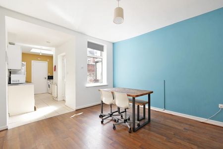 Student House 4 bedroom, Ecclesall Road, Sheffield - Photo 3