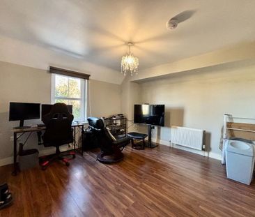 417h Antrim Road, Newtownabbey, BT36 5ED - Photo 4