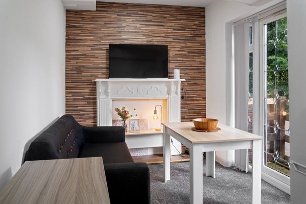 7 Bed Semi-Detached House, Cole Bank Road, B28 - Photo 1