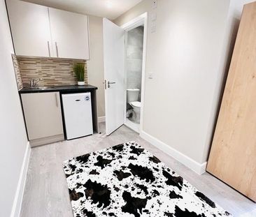 Studio Flat, High Road, NW10 - Photo 4