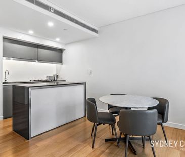 LUXURY ONE BEDROOM APARTMENT THAT OFFERS THE ULTIMATE URBAN LIVING ... - Photo 5