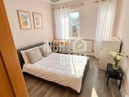 Room 3, West Lane, London SE16 4PA - Photo 4