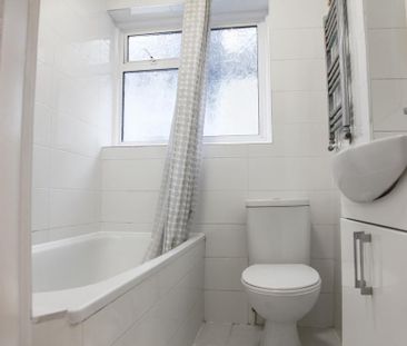 2 bedroom maisonette to rent - Photo 4