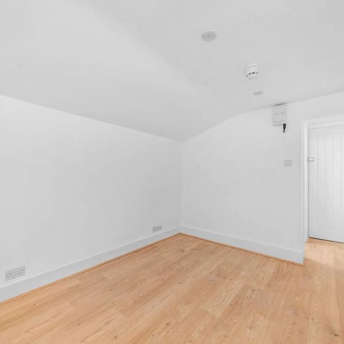 1 bedroom bedsit to rent - Photo 1