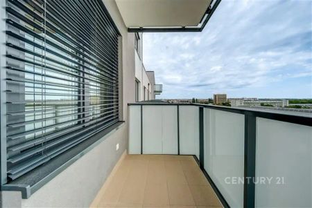 Světlý a Moderní Byt 2+kk s Balkonem a Sklepem, Okamžitě Volný, Hostivař, Praha 15 - Photo 4