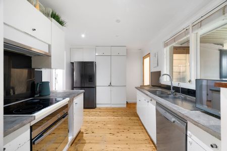 FAMILY HOME - Photo 3