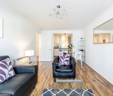 1 bedroom flat to rent - Photo 1