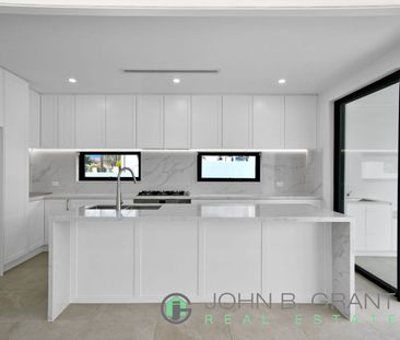 ACE OF SPADES! - Photo 3