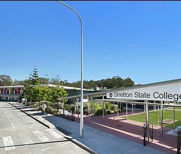 Stunning Modern 3-Bedroom Townhouse – Prime Calamvale Location! - Photo 6