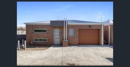 Bright and inviting two bedroom home! - Photo 5