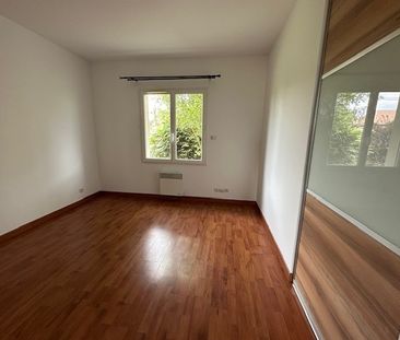 Location Maison 4 pièces 98m² CONDE EN NORMANDIE 14770 - Photo 3