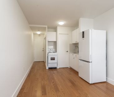 730 St Clarens Avenue - Photo 4