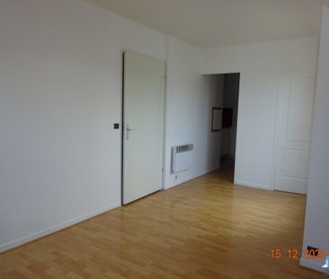 Location Appartement 2 pièces 27m² COURBEVOIE 92400 - Photo 1