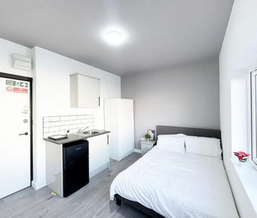 1 bedroom in a house share to rent - Photo 1