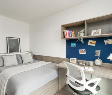 1 bedroom in a flat share to rent - Photo 3