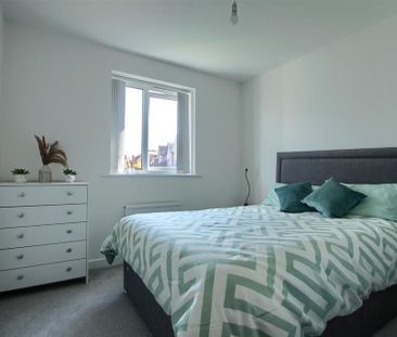 3 bedroom detached house to rent - Photo 4