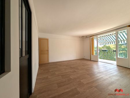 Location Appartement 5 pièces 84m² - Photo 3