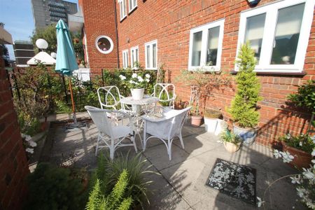 2 bedroom barn conversion to rent - Photo 4